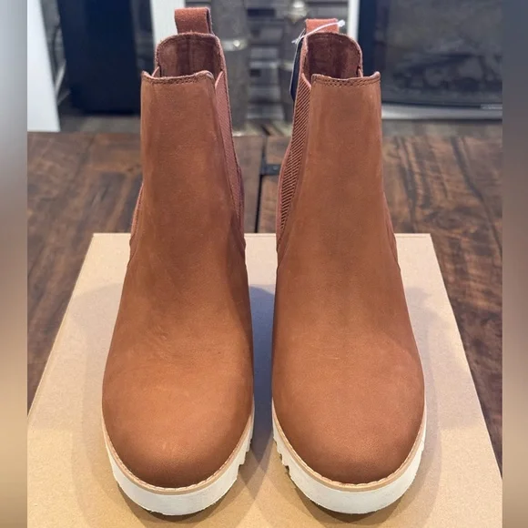 TOMS Maddie Wedge Ankle Boot - Picture 2 of 12